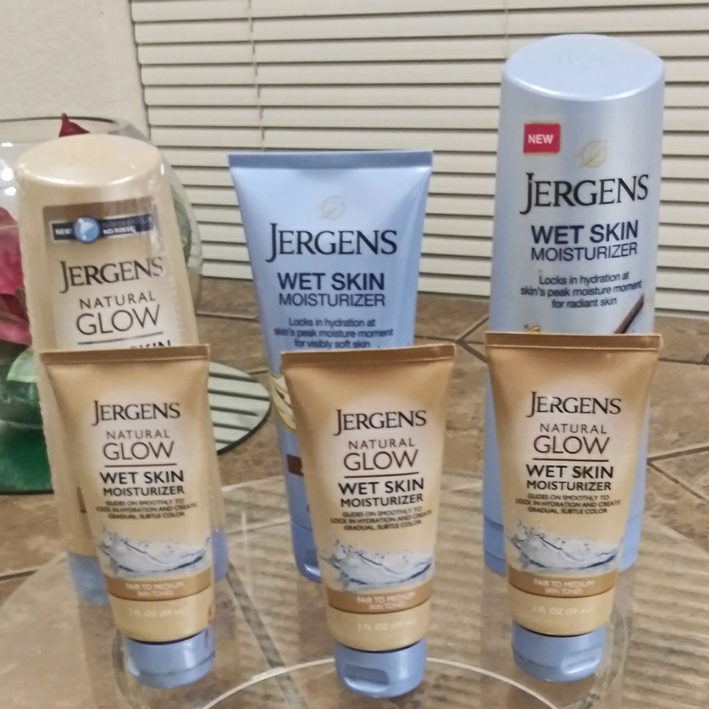6 Jergens Wet Skin moisturizers